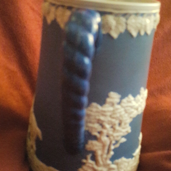 Vintage Blue Jasperware Hunt Scene Pitcher England - Picture 5 of 7